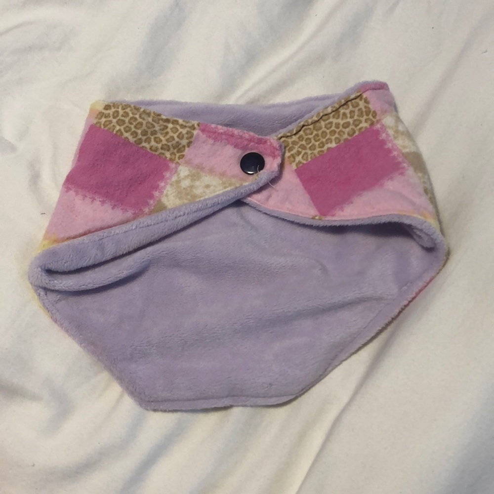 Cute bib - Picture 2 of 2